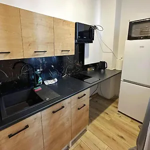  Apartament In Center